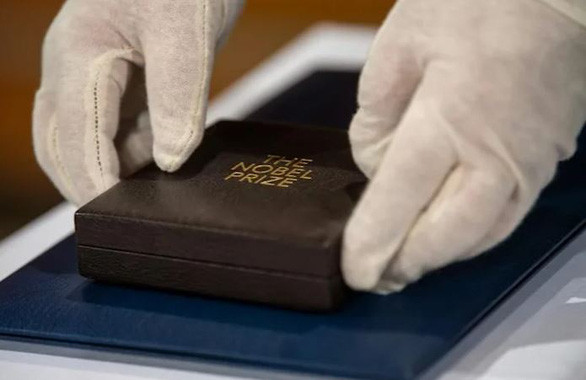 Giai Nobel vat ly 2021 se ve tay ai?