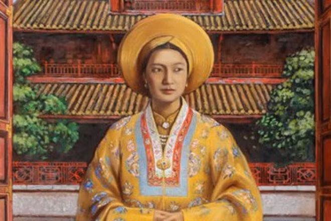 Sau mối tình với Lý Chiêu Hoàng, vua Trần Thái Tông đã kết duyên với ai? Cũng theo Đại Việt sử ký toàn thư, sau 10 năm chung sống với Lý Chiêu Hoàng không có con, Trần Thủ Độ lo sợ cơ nghiệp nhà Trần rơi vào tay dòng họ khác nên đã ép vua Trần Thái Tông phế truất Chiêu Thánh hoàng hậu để kết hôn với chị dâu là Hiển Từ hoàng hậu – lúc bấy giờ đang là vợ vua An Sinh vương Trần Liễu. Vì việc này mà Trần Liễu nổi loạn, anh em không còn nhìn mặt nhau nữa. Hiển Từ Thuận Thiên hoàng hậu (1216 -1248), là Hoàng hậu thứ hai của Trần Thái Tông, vị hoàng đế đầu tiên của nhà Trần. Bà là thân mẫu của Trần Thánh Tông, Tĩnh Quốc đại vương Trần Quốc Khang và Chiêu Minh đại vương Trần Quang Khải, là tổ mẫu trực hệ của Trần Nhân Tông. Xét về thân thế, bà là công chúa nhà Lý, dòng họ cai trị Đại Việt hơn 200 năm. Xuất thân hiển hách và cao quý, bà cùng Chiêu Thánh Lý phế hậu, Nguyên Thánh Thiên Cảm hoàng hậu, Hiến Từ Tuyên Thánh hoàng hậu là những Hoàng hậu có xuất thân cao quý bậc nhất trong lịch sử Việt Nam.