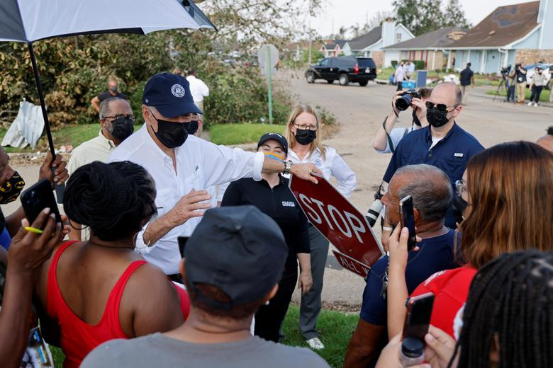 Anh: Tong thong Biden tham bang bi bao “quai vat” Ida tan pha-Hinh-5