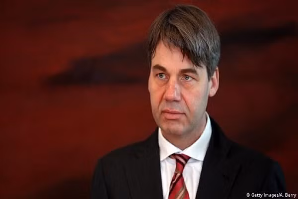 Dai su Duc tai Trung Quoc Jan Hecker qua doi sau khi nham chuc