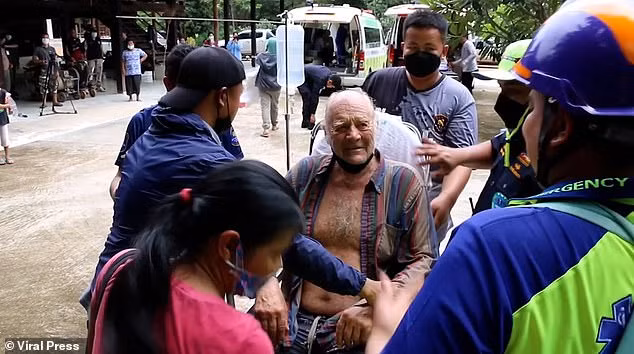 Cu ong 72 tuoi song sot sau 3 ngay lac trong rung ram-Hinh-3