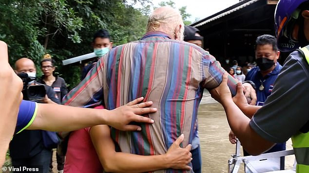 Cu ong 72 tuoi song sot sau 3 ngay lac trong rung ram-Hinh-4