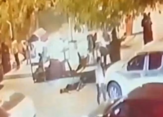 An mang rung dong: Co gai bi dam chet vi khong cuoi anh ho-Hinh-2