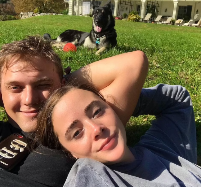 Hai người đã hẹn hò chính thức được ít nhất 3 năm trước khi đính hôn. Ảnh: Instagram.