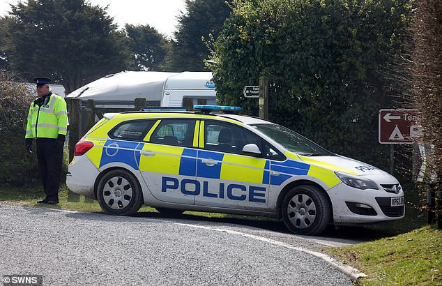 Lực lượng khẩn cấp đã được gọi tới hiện trường vào trước 5 giờ sáng ngày 13/4/2019, sau khi Tawney quay trở lại nhà xe và phát hiện Frankie nằm trên sàn bếp đầy máu.