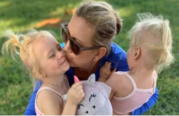 Nghi an me sat hai 3 con gai gay chan dong