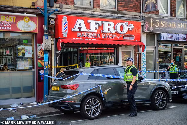 Tat axit hang loat o Anh: Nan nhan tu so cuu...bang sua-Hinh-7