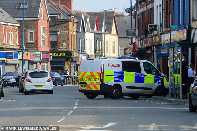 Tat axit hang loat o Anh: Nan nhan tu so cuu...bang sua-Hinh-2