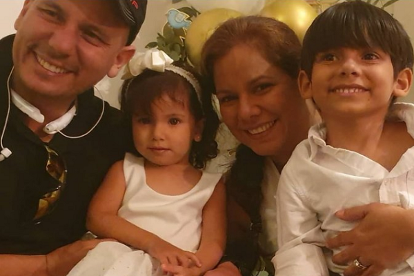 Me cuu 2 con trong vu dam tau du lich truoc khi qua doi