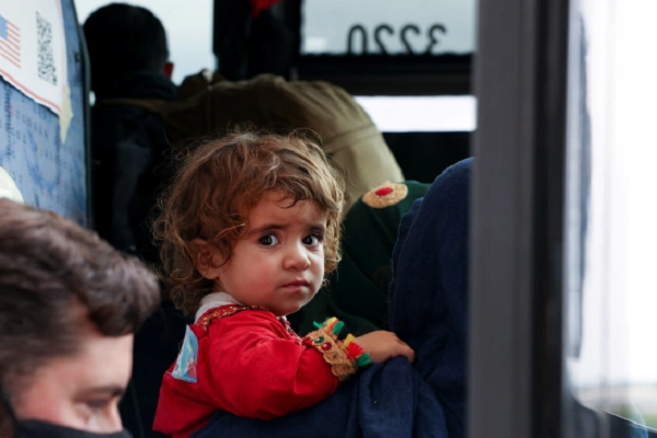 Cha ban con gai 4 tuoi de cuu doi cho gia dinh