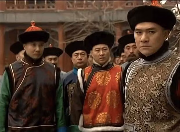 Vi sao Ung Chinh cam gian khi xem kiem ke tai san gia toc Tao Tuyet Can?-Hinh-4