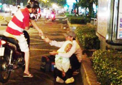 Vach tran thu doan “me benh sap chet” de lua nguoi di duong-Hinh-5