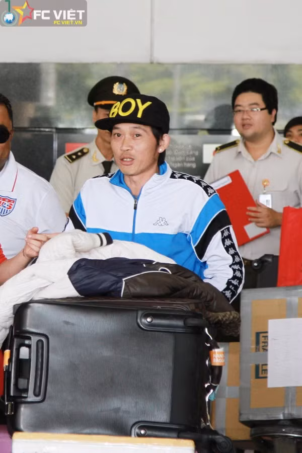 Hoai Linh “sup mu” tron khan gia vi so bi quay