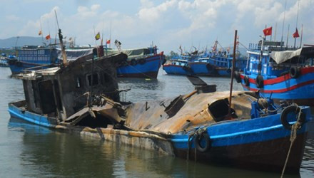 Ca Mau: No ghe cho gan 20.000 lit dau DO