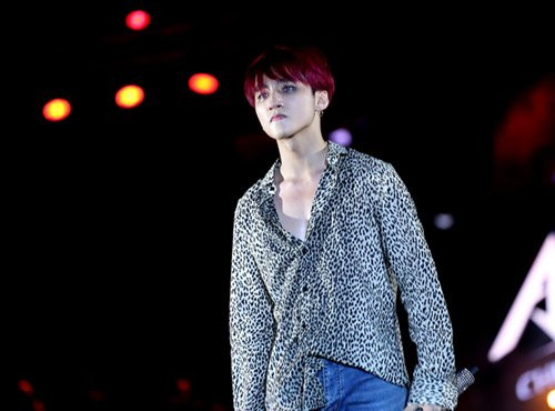 Sơn Tùng sáng tác và thể hiện ca khúc "Remember me" để nhắc nhở chính mình và đáp trả dư luận sau hàng loạt scandal.