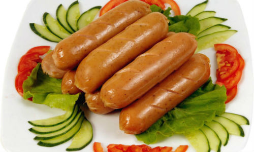 Ăn xúc xích đúng cách để bảo vệ sức khỏe của bạn.