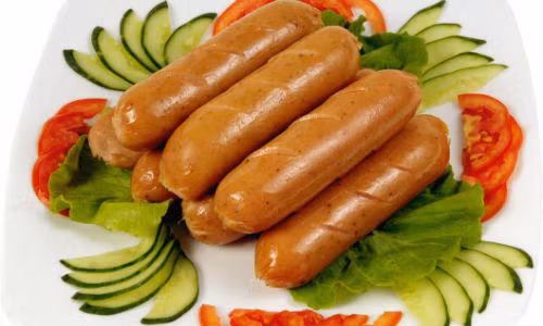 Ăn xúc xích đúng cách để bảo vệ sức khỏe của bạn.