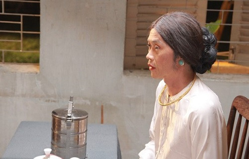 Tạo hình người mẹ của ông Tỏi trong phim.