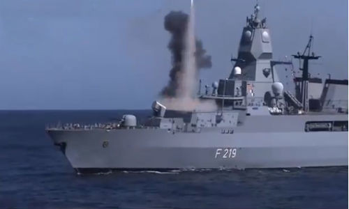 Tàu chiến Đức giúp Pháp chống IS.