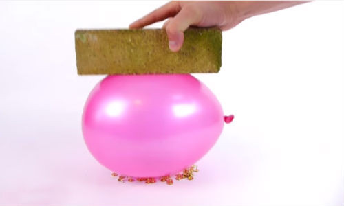 Thí nghiệm vui với bóng bay.