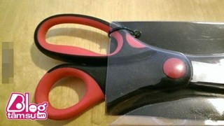 Phát minh kỳ cục khiến việc mở chiếc kéo này để cắt đồ cũng là cả một vấn đề.