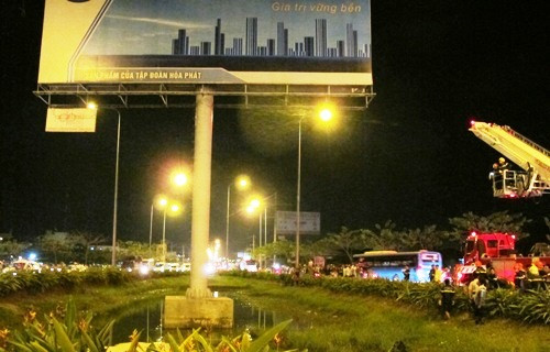 Ngop tho giai cuu thanh nien “lo lung” tren bien quang cao