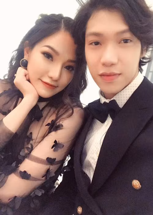 Lý Phương Châu hạnh phúc bên Hiền Sến sau khi được tỏ tình lãng mạn.