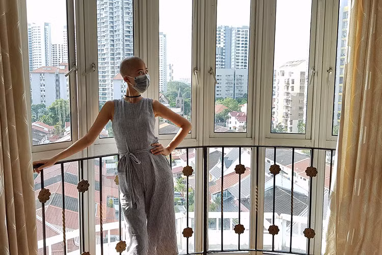 Đạo diễn Đỗ Đức Thành còn viết: "Khi tôi cùng con đi tới một phương trời khác để vượt qua thử thách của cuộc sống. Khi tôi vừa là cha, là mẹ, là bác sĩ, là thợ nấu, thợ điện, thợ thông cống, đẩy xe, khuân vác thì điều quan trọng không phải là tôi có bao nhiêu bằng cấp mà là bao nhiêu kỹ năng. Các bố các mẹ đừng chỉ tập trung vào kết quả học tập của con mà hãy rèn luyện cho con các kỹ năng, càng nhiều càng tốt".