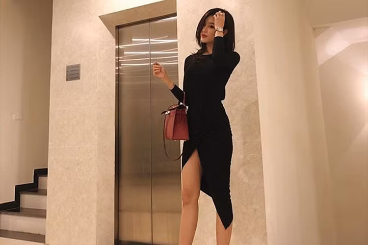 Á hậu Huyền My quyết định cắt tóc ngắn là một trong những tin tức sao Việt trong ngày 31/10.