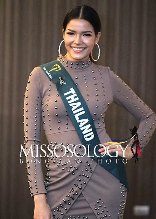 Đến từ Thái Lan, Paweensuda Drouin có kỹ năng giao tiếp tốt và vẻ ngoài quyến rũ. Missosology cho rằng người đẹp này sẽ về thứ 6 chung cuộc. Ảnh: Missosology