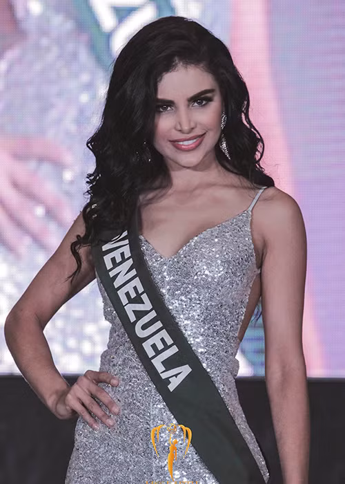 Giành 1 huy chương vàng và 1 huy chương bạc, Ninoska Vasquez được Missosology xếp ở vị trí thứ 3. Đại diện Venezuela năm nay 25 tuổi, là một nhà tâm lý học. Ảnh: BTC