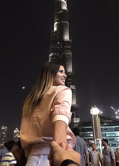 “Anh rất tự hào về em. Em đã chiến thắng rồi”, bạn trai của Hoa hậu Hòa bình Thế giới 2017 viết trên trang cá nhân.