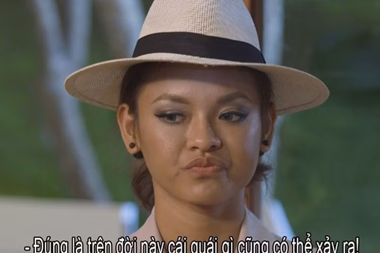 Mai Ngô thường xuyên phản bác lại những nhận định của huấn luyện viên. Thậm chí, khi bị Lan Khuê đưa vào vòng nguy hiểm, cô bĩu môi đáp lại: "Đây là một quyết định sáng suốt" và "Hy vọng chị không hối hận". Ảnh: Vietnamnet