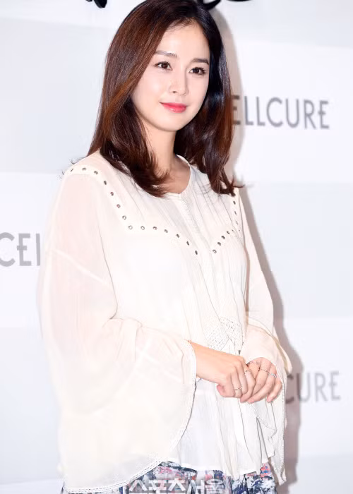 Tháng 5/2017, Kim Tae Hee vui mừng thông báo cô đang mang thai được 15 tuần nhưng giữ kín giới tính của con. Ảnh: Koalaplayground