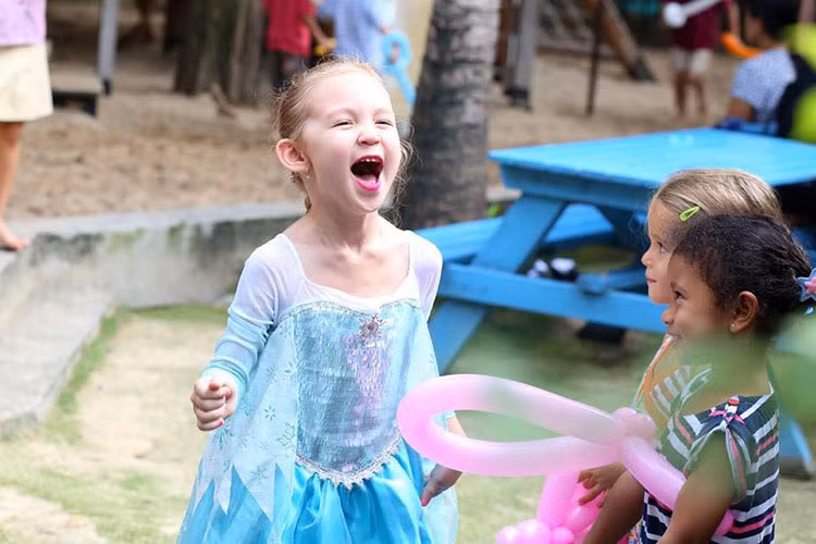 Hình ảnh cô con gái lai Tây đáng yêu của Ngọc Nga khi bé được tổ chức sinh nhật tròn 4 tuổi.