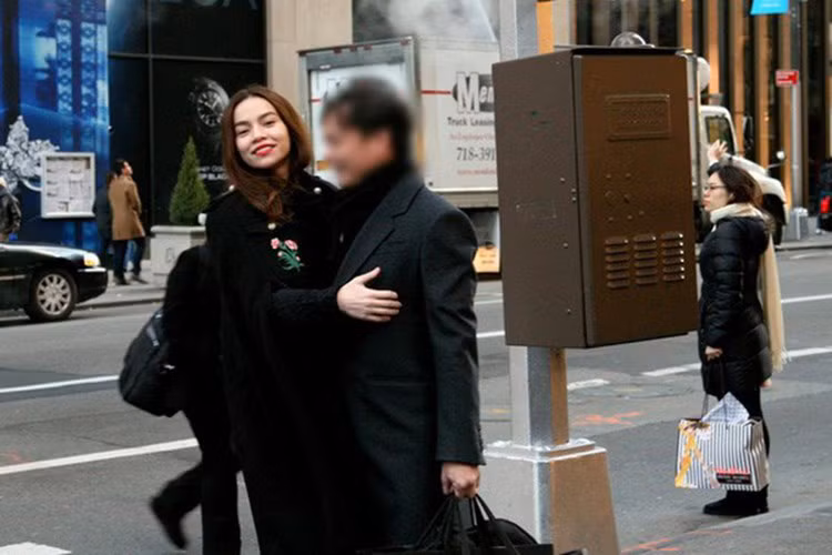 Vướng scandal giật chồng, Hồ Ngọc Hà bị mất điểm trong mắt người hâm mộ và bị dư luận chỉ trích. “Nữ hoàng giải trí” còn từng bị tẩy chay vì ồn ào đời tư. Sau lùm xùm với Chu Đăng Khoa, Hà Hồ hiện vướng nghi vấn yêu Kim Lý. Ảnh: Zing