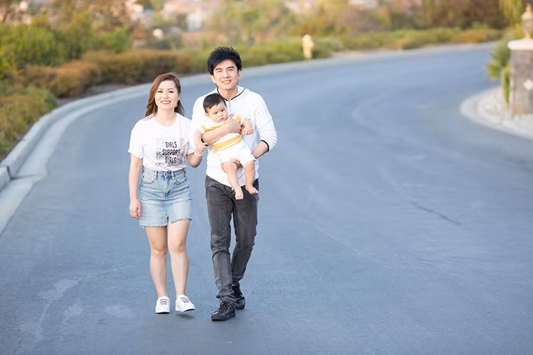 Sao Việt Đan Trường gửi lời chúc mừng sinh nhật đến bà xã Thủy Tiên.