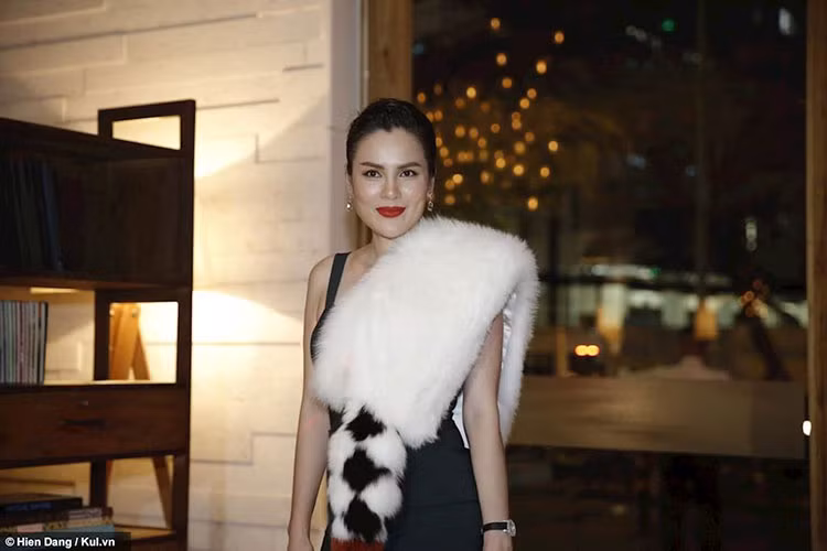 Á hậu Phương Lê cũng là một trong số những khách mời nổi tiếng dự tiệc cưới của Hoa hậu Việt Nam 2012. Ảnh: Infonet