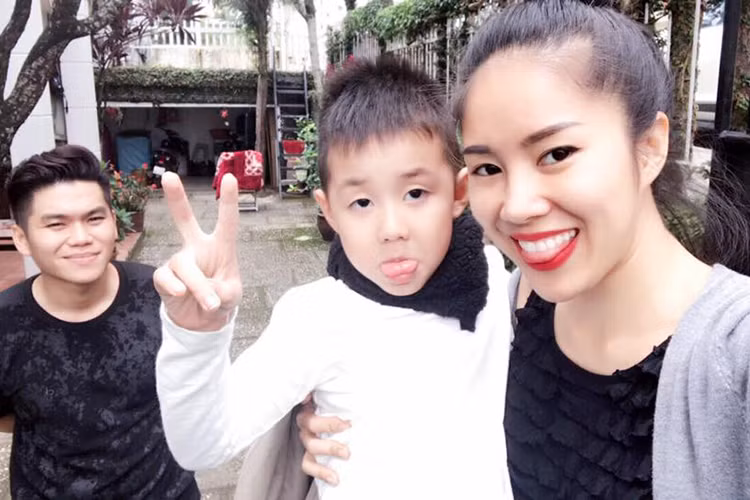 Vợ chồng sao Việt Lê Phương - Trung Kiên cùng con trai Cà Pháo đi nghĩ dưỡng ở Đà Lạt.