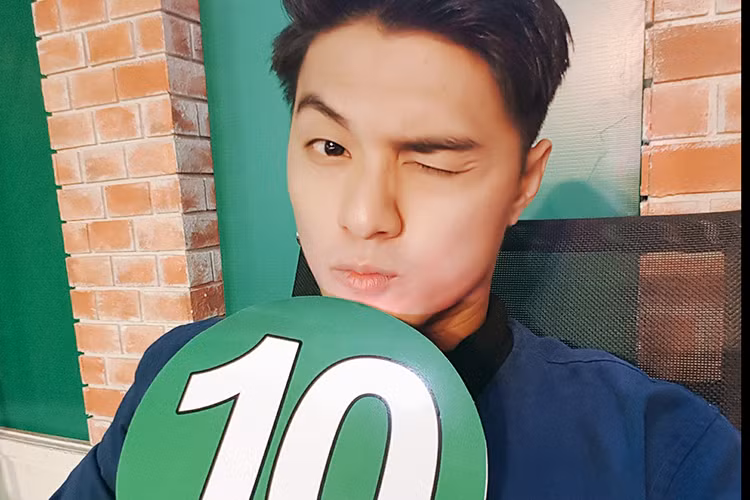 Lâm Vinh Hải làm giám khảo một chương trình. Kể từ vướng ồn ào đời tư, nam vũ công chỉ tập trung cho công việc.