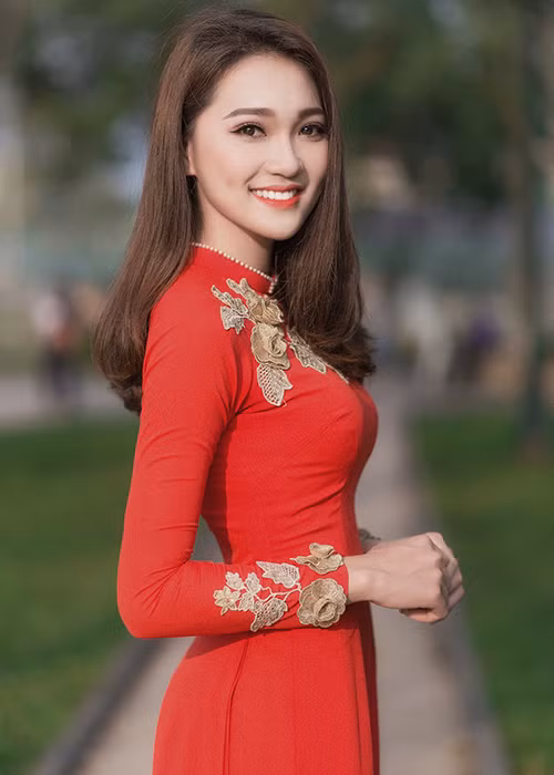 Sau Duyên dáng nữ sinh Nông nghiệp 2017, người đẹp xứ Nghệ thử sức mình ở cuộc thi nhan sắc Hoa hậu Hoàn vũ Việt Nam 2017. Ảnh: BTC