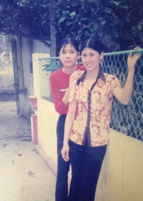 Nguyễn Thị Loan chia sẻ hình ảnh bên mẹ là một trong những tin tức sao Việt trong ngày 26/10.