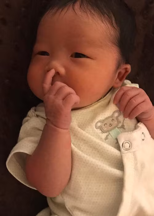 Diễn viên Hoàng Anh muốn tổ chức tiệc đầy tháng hoành tráng cho cô con gái đầu lòng ở Mỹ.