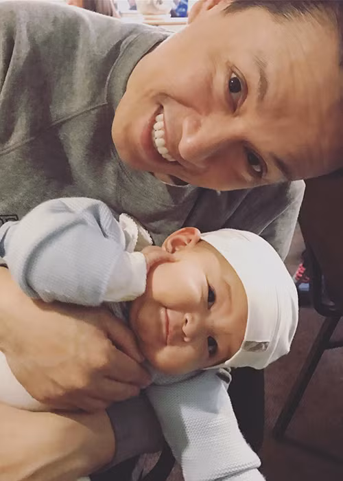 Yến Phương khoe hình ảnh con gái bụ bẫm bên Lam Trường.