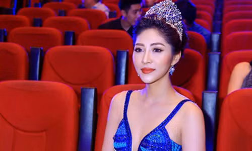 Dang Thu Thao quyet tu bo danh hieu Hoa hau Dai duong 2014