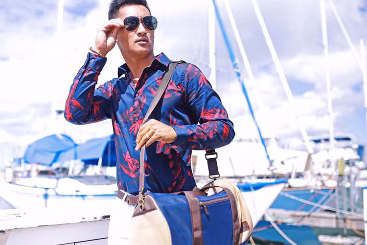 Hồ Vĩnh Khoa từng thừa nhận đi du lịch chung với nam vương Thái Lan nhưng từ chối trả lời về mối quan hệ giữa hai người.