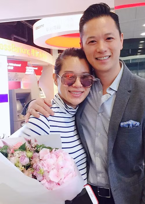 Nữ diễn viên U40 chia sẻ trong thời gian mang bầu, cô ăn uống như bình thường và tập thể dục để giúp dễ sinh hơn. Ảnh: FBNV