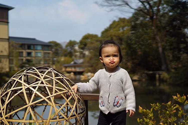 Hạnh phúc thêm viên mãn khi nữ diễn viên phim “Vũ điệu hoang dã” hạ sinh con gái đầu lòng vào ngày 23/11/2015.