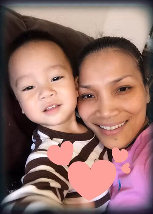 Hồng Ngọc chuẩn bị tiệc mừng sinh nhật 2 tuổi cho cậu con trai út.