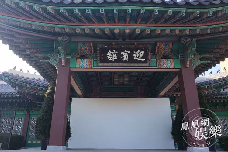 Đám cưới của Song Joong Ki và Song Hye Kyo diễn ra ngoài trời. Đây là nơi nhiều cặp sao Hàn tổ chức hôn lễ như: Jang Dong Gun - Go So Young, Kwon Sang Woo - Son Tae Young...Ảnh: Ifeng